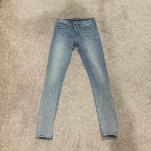 Express Denim - Express Jeans Express Denim - Express Jeans